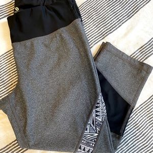 Xersion Train Mid Rise Workout Capris